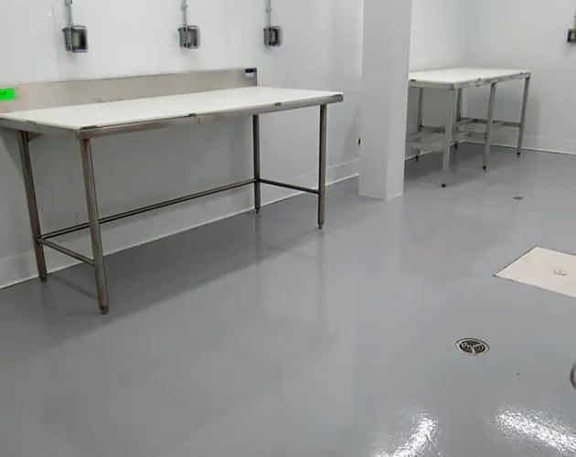 epoxy-floor-finish-grocery-cooler-630x500