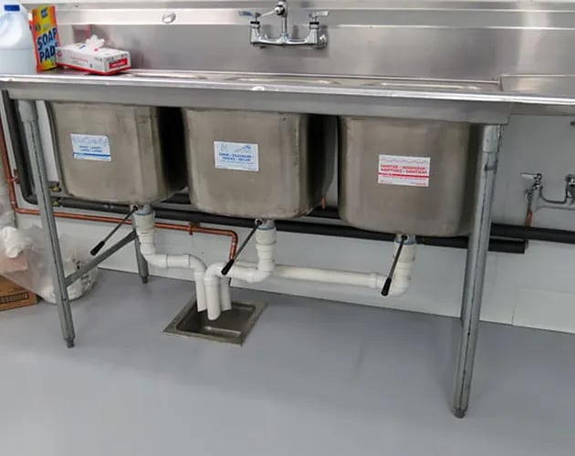 harrisburg-epoxy-floor-coating-grocery-store-630x500