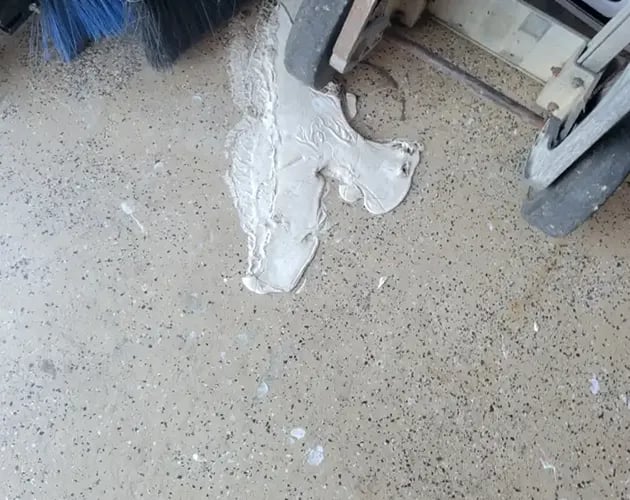 Middle-River-Maryland-epoxy-garage-floor-04142023-630x500-B4-3 copy